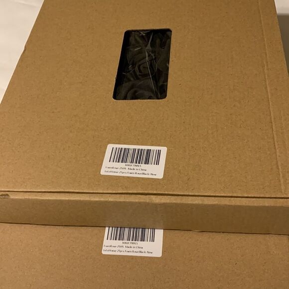 Two boxes of 25 black foam roses w/stems (total 50) - Picture 6 of 6